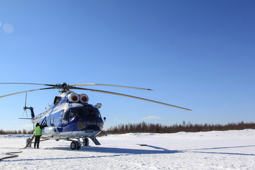 Вертолет — зачастую единственный способ добраться до отдаленных северных объектов
