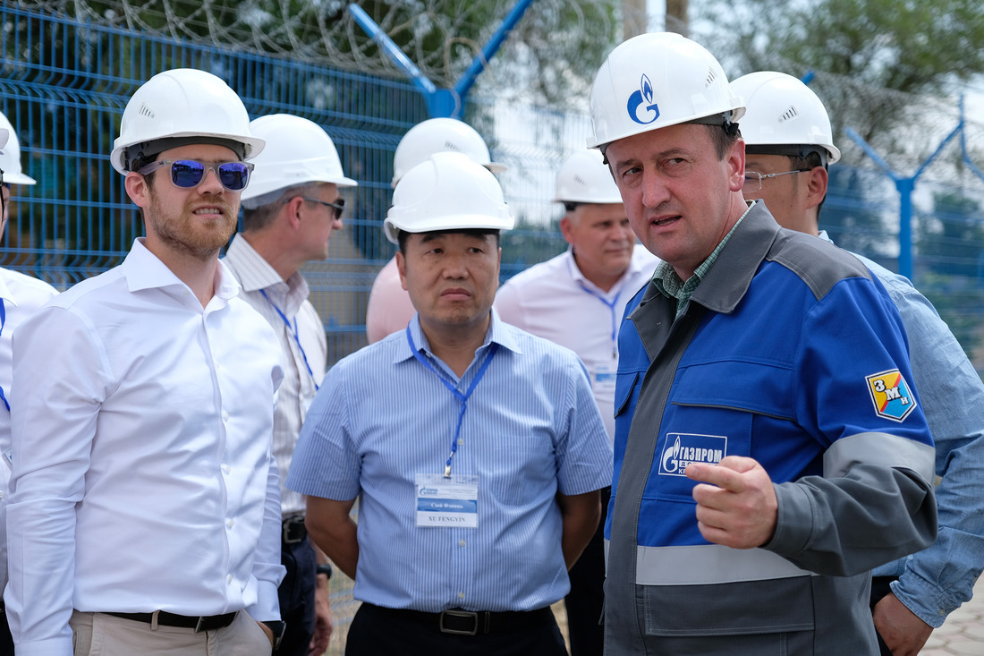 Посещение гостями газового промысла № 2 Светлоградского ГПУ