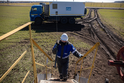 Один из этапов работы передвижной установки на скважине № 51 Каневско-Лебяжьего месторождения