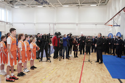 Губернатор Ленинградской области принял участие в открытии нового спортивного комплекса, построенного в Тихвине