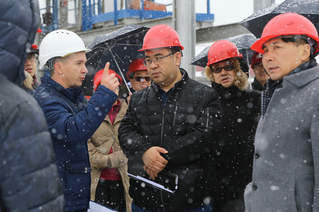 Начальник участка Пункта налива газового конденсата Нефтяного промысла № 6 Каневского газопромышленного управления (ГПУ) провел обзорную экскурсию по объекту