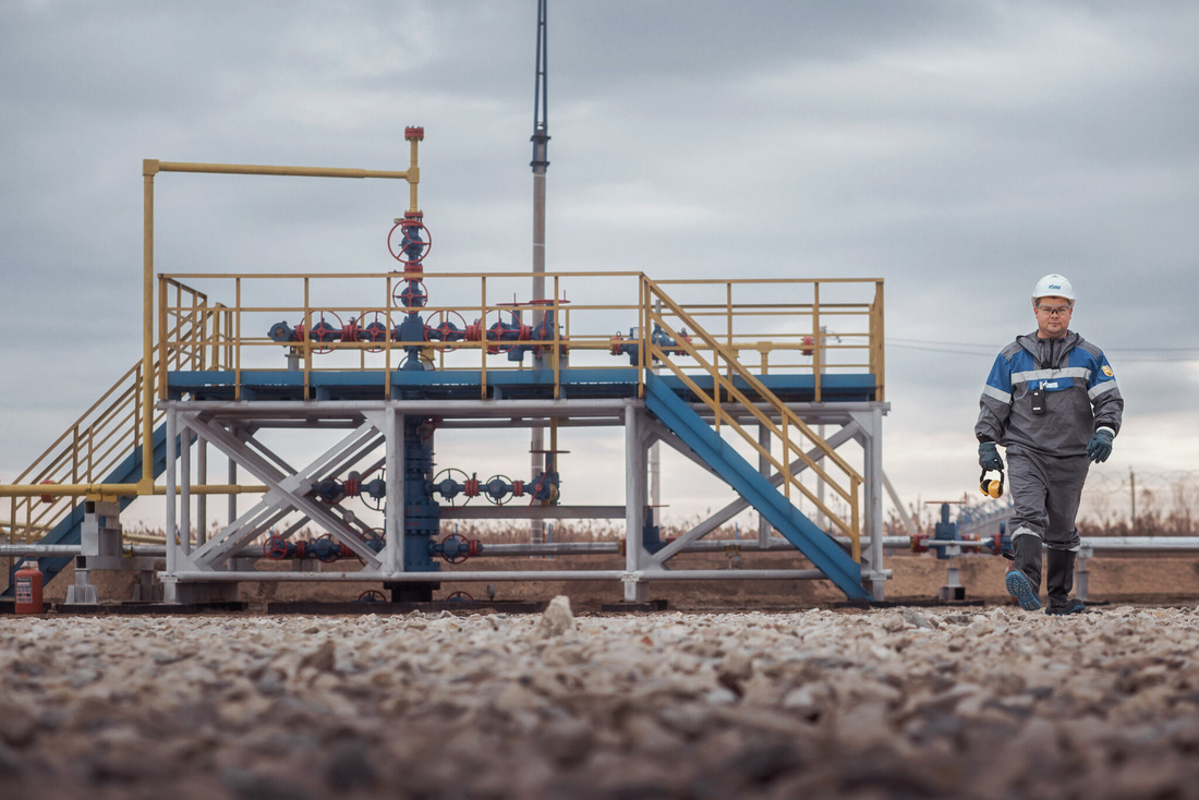 9-я Песчаная подключена к «Установке подготовки газа — 500» и входит в зону производственной ответственности Каневского газопромыслового управления