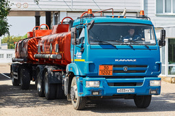 КАМАЗ-65115 с двумя резервуарами