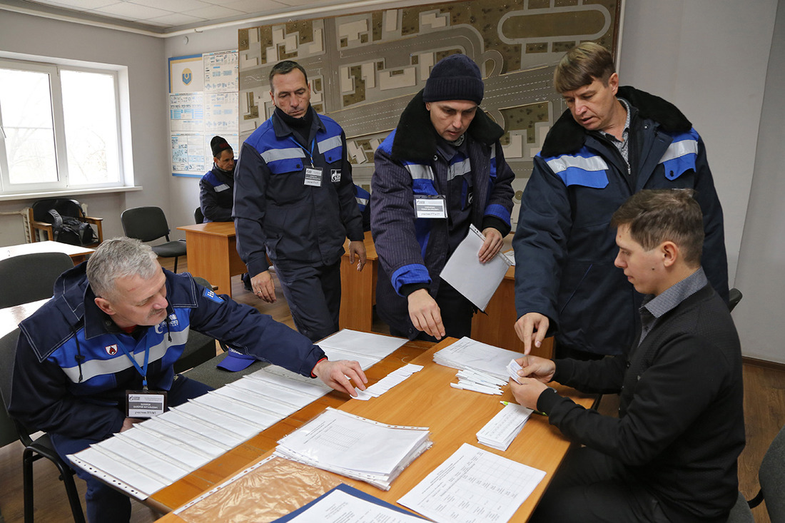 За выполнением теоретического задания