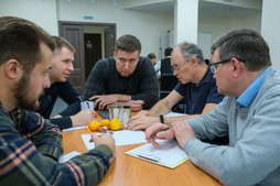 Участники команды-чемпиона «Без ансамбля», представляющие администрацию